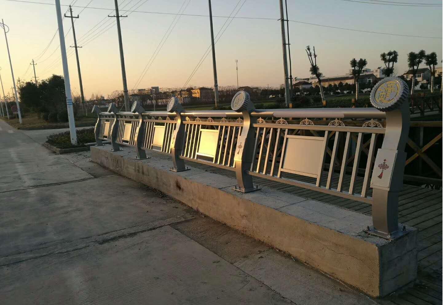 RISNG DRAGON 181.jpg