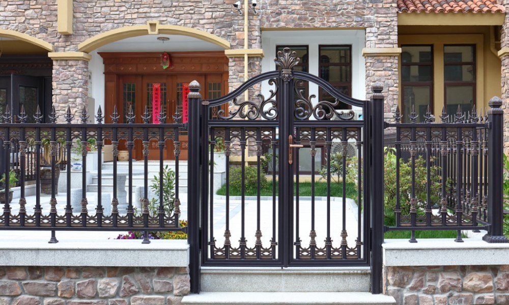 Beautiful Stainless Steel Fence Case